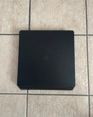 Ps4 slim + 6 giochi