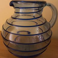 Brocca di vetro soffiata a mano