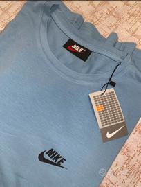 Maglia nike nuova con cartellino