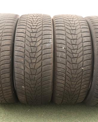 Gomme Hankook Winter Icept 225 45 19 inverno