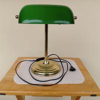 Lampada da scrivania.