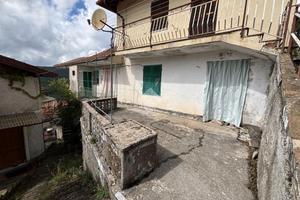 2 LOCALI A CARREGA LIGURE