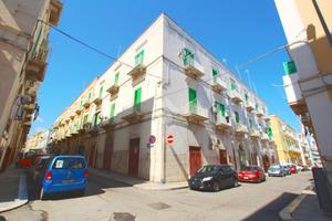 4 LOCALI A MOLFETTA