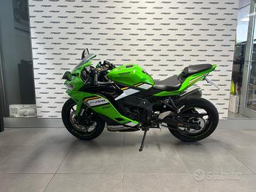 Kawasaki ZX4RR aziendale km 477 nuova