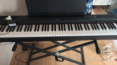 Piano Yamaha P125 con pedale e supporto