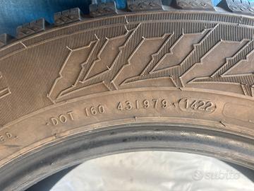 Nokian snowproof  205/65 r16c 107-105 T