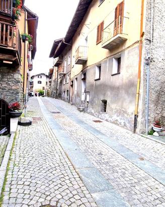 CHAMBAVE Via Emile Chanoux