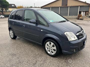 OPEL Meriva 1.3 CDTI Cosmo senza nessun lavoro d