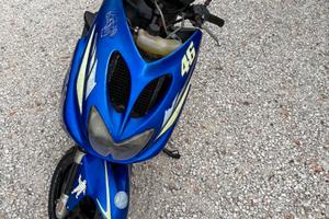 Yamaha aerox 50 valentino rossi