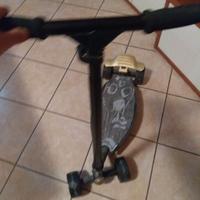 Monopattino a 4 ruote