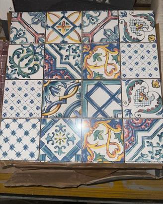 Piastrelle decorate stile Maiolica / Vietrese trad