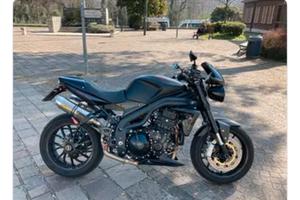 Triumph speed triple 1050