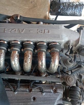 Motore Alfa Romeo 3000 V6 24v completo di cambio 
