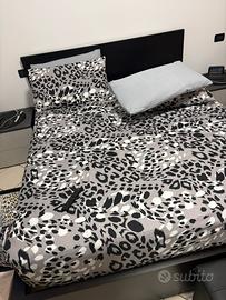 Strutura letto matrimoniale