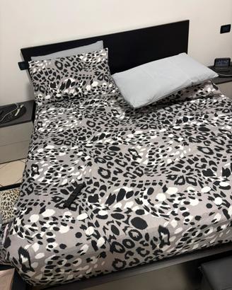 Strutura letto matrimoniale