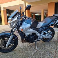 Suzuki gsr 600