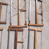 Varie seghe a telaio antiche