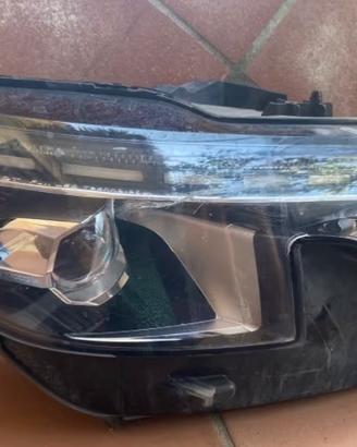 Faro Peugeot 3008 GT 2.000, anno settembre 2017 fu