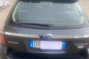 Subaru outback anno 09