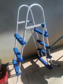 SCALA SCALETTA PER PISCINA COME NUOVA