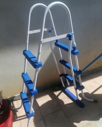 SCALA SCALETTA PER PISCINA COME NUOVA