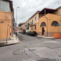 VIA CANOVA - Deposito con soppalco