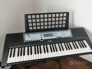 Tastiera Yamaha PSR E213
