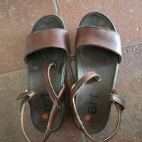 sandali in cuoio marrone