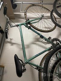 Bicicletta Bianchi celestina telaio numerato