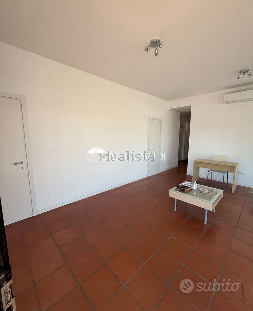 RIF:NIG02 LOCALE COMMERCIALE JESOLO PAESE - Vista 5