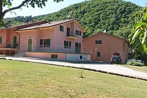 Villetta ammobiliata esclusiva