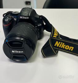 Nikon D5200 +Nikon AF-S DX NIKKOR 18-105mm VR