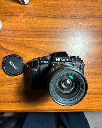 Nikon F-501+Nikkor 28-85mm (da riparare / bloccata