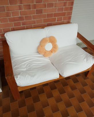 divanetto e tavolino da esterno 