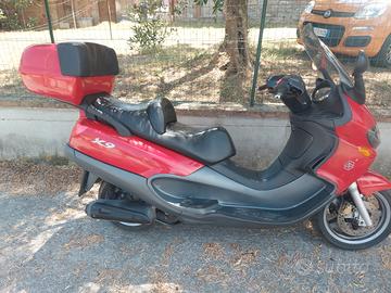 Piaggio x9 
