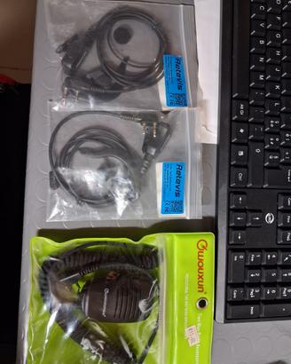 Auricolari Retevis e Mic. Palmare Wouxun