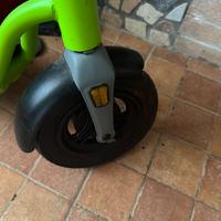 Monopattino elettrico argento