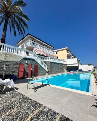 Appartamento di 180 m² con 3 locali e box auto a S