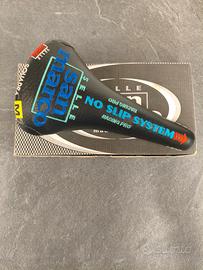 Sella San Marco " No Slip System" Racing Pro