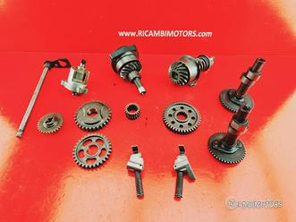 RICAMBI MOTORE SUZUKI INTRUDER 800