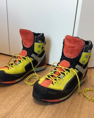 Scarponi Alpinismo Salewa (Taglia 46)