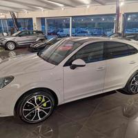 PORSCHE Cayenne Coupé 3.0 V6 E-Hybrid PASM PANO