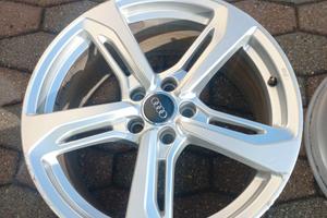 Cerchi in lega Audi 19 pollici