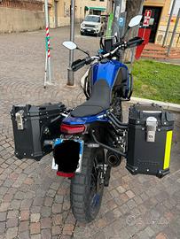 Kit valigie tenere 700