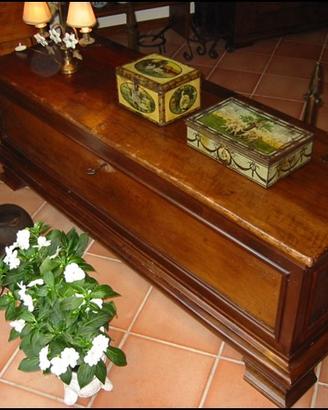 Cassapanca in noce