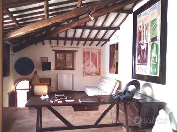 3 LOCALI A SPOLETO