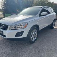Volvo XC 60 XC60 D5 AWD Geartronic Kinetic
