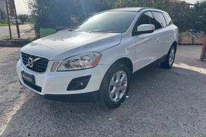 Volvo XC 60 XC60 D5 AWD Geartronic Kinetic