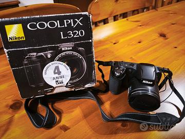 MACCHINA  FOTOGRAFICA  NIKON  COLPIX  L 320
