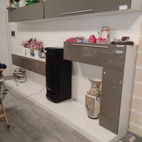 Parete attrezzata stile moderno con i moduli compo